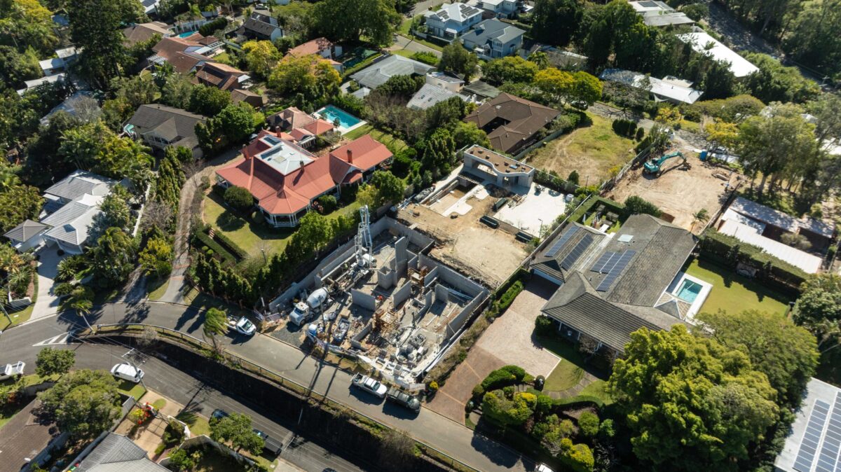 Custom build in Indooroopilly – distinctive luxury with SLa